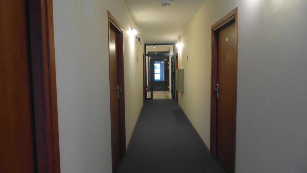 Hotel Julianow Varşovia Exterior foto