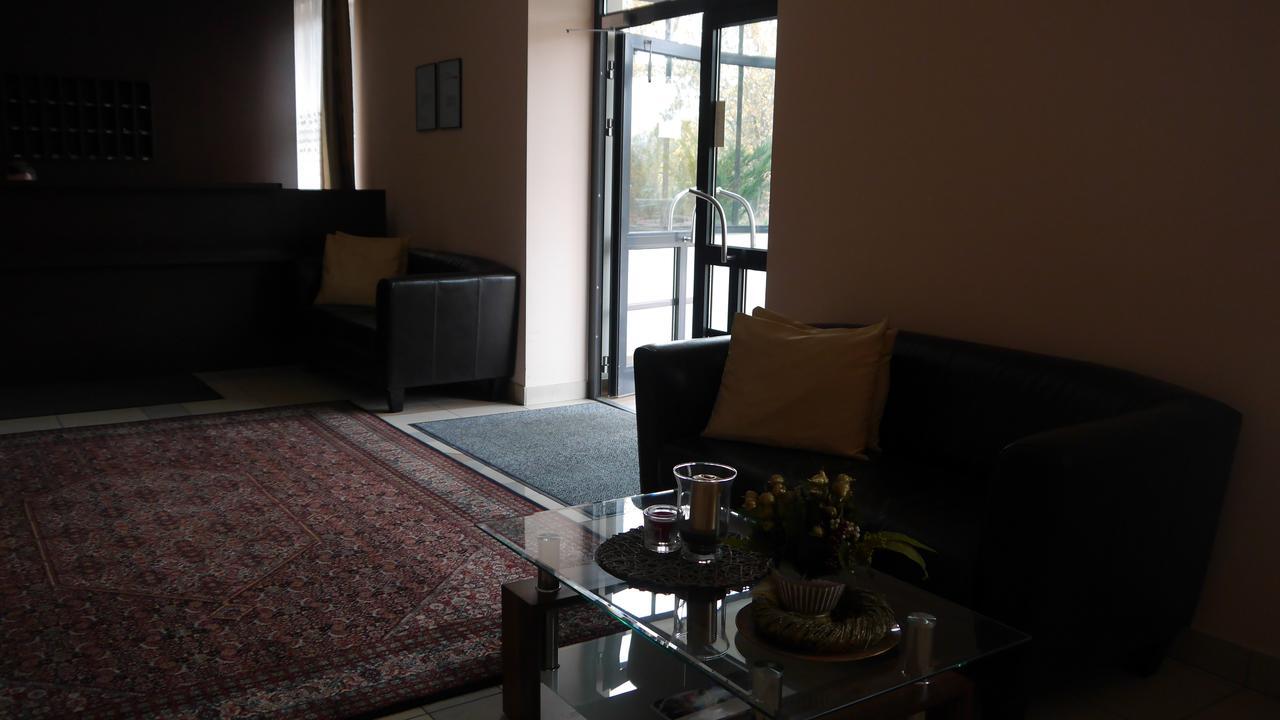 Hotel Julianow Varşovia Exterior foto
